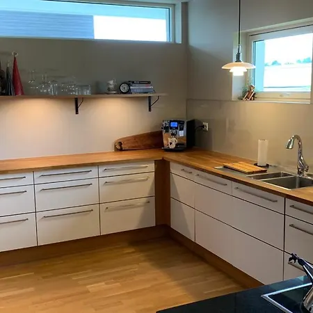 Visit Ons From A Modern And Beautiful House *